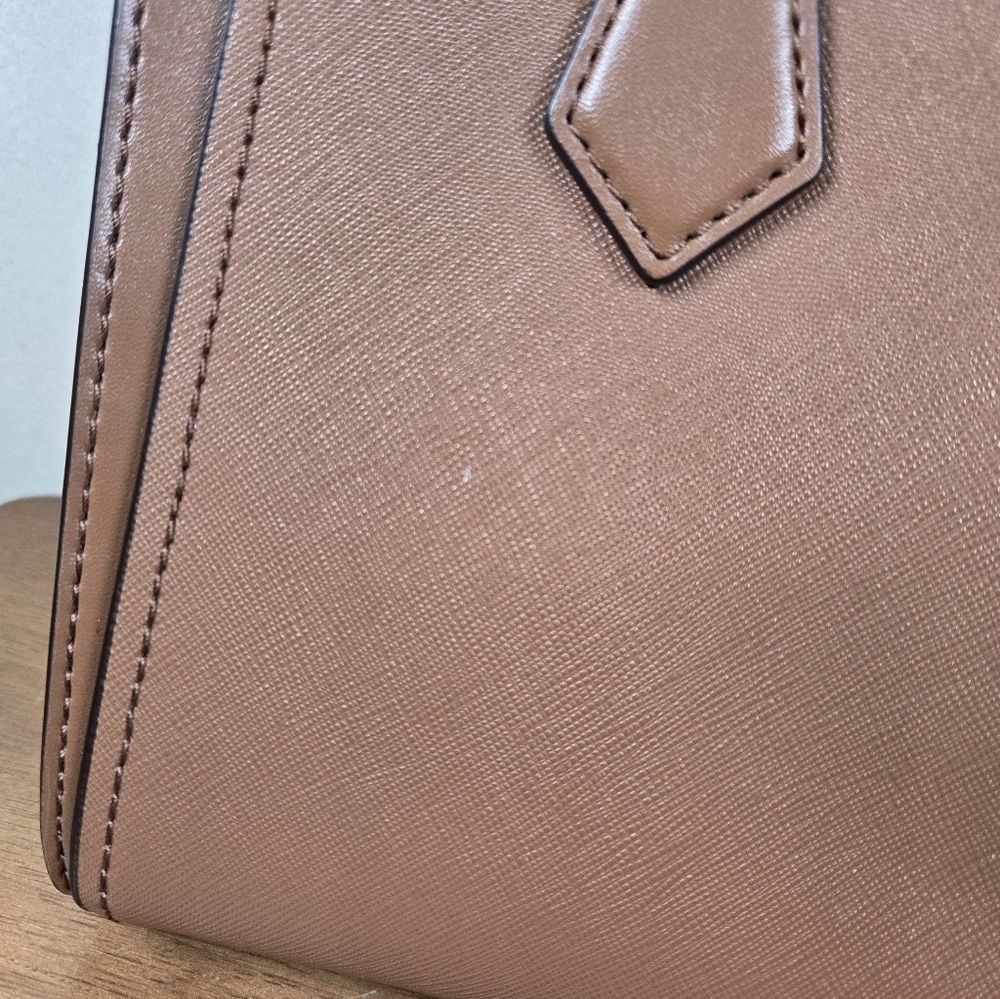 Michael Kors Tan Crossbody Bag - Picture 4 of 8